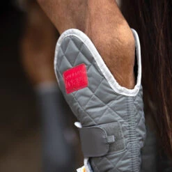 2022 Equilibrium Hind & Hock Magnetic Chaps EQB1186 - Grey -Equestrian Clothing Sales 1852 202220Equilibrium20Hind2020Hock20Magnetic20Chaps20EQB118620 20Grey20Close20Up202.700x700