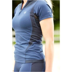 2022 Ariat Womens Ascent Crew Short Sleeve Baselayer 10039199 - Navy -Equestrian Clothing Sales 4127 S21 WMS ENGL Germany AE G5A8695 RTL.700x700