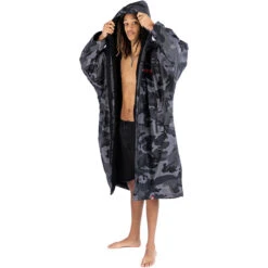 2021 Dryrobe Advance Long Sleeve Premium Outdoor Change Robe LSDABB - Black Camo Colour Black Camo -Equestrian Clothing Sales 4559 202320Dryrobe20Advance20Long20Sleeve20Changing20Robe2020Poncho20DR10020 20Black20Camo2022.700x700