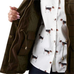 2022 Alan Paine Womens Axford Coat AXFLCOT - Green Check -Equestrian Clothing Sales 4855 202220Alan20Paine20Womens20Axford20Coat20AXFLCOT20 20Green20Pocket20Close20Up.700x700