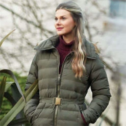 2022 Alan Paine Womens Calsall Jacket CALLJAC - Olive -Equestrian Clothing Sales 4862 202220Alan20Paine20Womens20Calsall20Jacket20CALLJAC20 20Olive20Lifestyle201.700x700