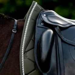 2022 PS Of Sweden Signature Dressage Cotton Saddle Pad 1110-022 - Forest Green -Equestrian Clothing Sales 5637 202220PS20Of20Sweden20Signature20Dressage20Cotton20Saddle20Pad201110 02220 2020Forest20Green20Lifestyle201.700x700