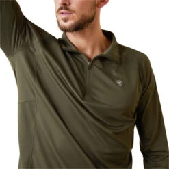 2023 Ariat Mens Sunstopper 1/4 Zip Baselayer 10043608 - Beetle -Equestrian Clothing Sales 5856 202320Ariat20Mens20Sunstopper201420Zip20Baselayer201004360820 20Beetle20Close20Up201.700x700