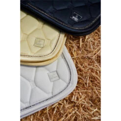 2023 Eskadron Glossy Crystal Saddle Cloth 218131 445 - Navy Colour Navy 8 2023 Eskadron Glossy Crystal Saddle Cloth 218131 445 - Navy Colour Navy -Equestrian Clothing Sales 6279 esk 0123 kam 218131 445 010 380 610 add41.700x700