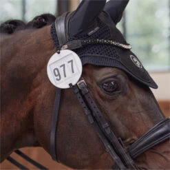 2023 Eskadron Highgloss Peacock Saddle Cloth & Round Bridle Number Holder Bundle PSNH23 - White -Equestrian Clothing Sales 6323 6273 202320Eskadron20Highgloss20Peacock20Saddle20Cloth202147312054420 20White20Lifestyle205.2000x2000.700x700