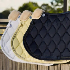 2023 Eskadron Glossy Crystal Saddle Cloth & Mesh Evo-Wool Tendon Boots Bundle 218131555131 - White -Equestrian Clothing Sales 6326 632620Lifestyle204.700x700