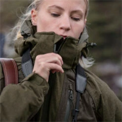 2023 Seeland Womens Avail Aya Insulated Jacket 10022064 - Pine Green / Demitasse Brown -Equestrian Clothing Sales 6727 202320Seeland20Womens20Avail20Aya20Insulated20Jacket201002206420 20Pine20Green202020Demitasse20Brown20Lifestyle201.700x700