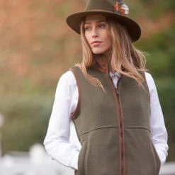 2023 Alan Paine Womens Aylsham Fleece Gilet AYLLWCT - Green Colour Green -Equestrian Clothing Sales 6791 202320Alan20Paine20Womens20Aylsham20Fleece20Gilet20AYLLWCT20 20Green202.700x700