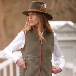 2023 Alan Paine Womens Aylsham Fleece Gilet AYLLWCT - Green Colour Green -Equestrian Clothing Sales 6791 202320Alan20Paine20Womens20Aylsham20Fleece20Gilet20AYLLWCT20 20Green203.700x700