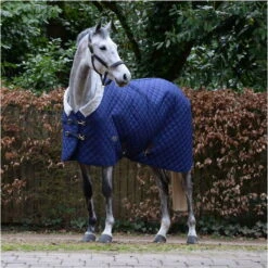Weatherbeeta Comfitec Deluxe Diamond Quilt Medium Standard Neck Rug - Navy